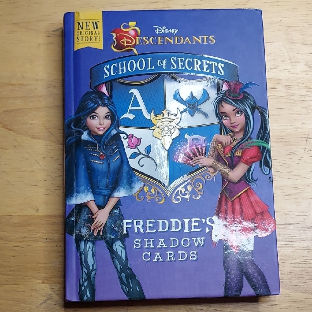 Disney Descendants School of Secrets Book - Purple and Blue